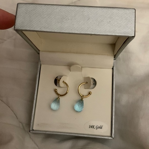 14kt gold and blue topaz faceted stone earrings w/ butterfly backings 🦋 - Picture 1 of 4